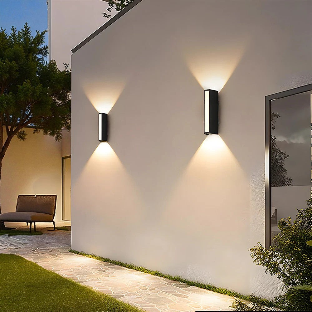 Nowoczesna zewnętrzna lampa ścienna LED