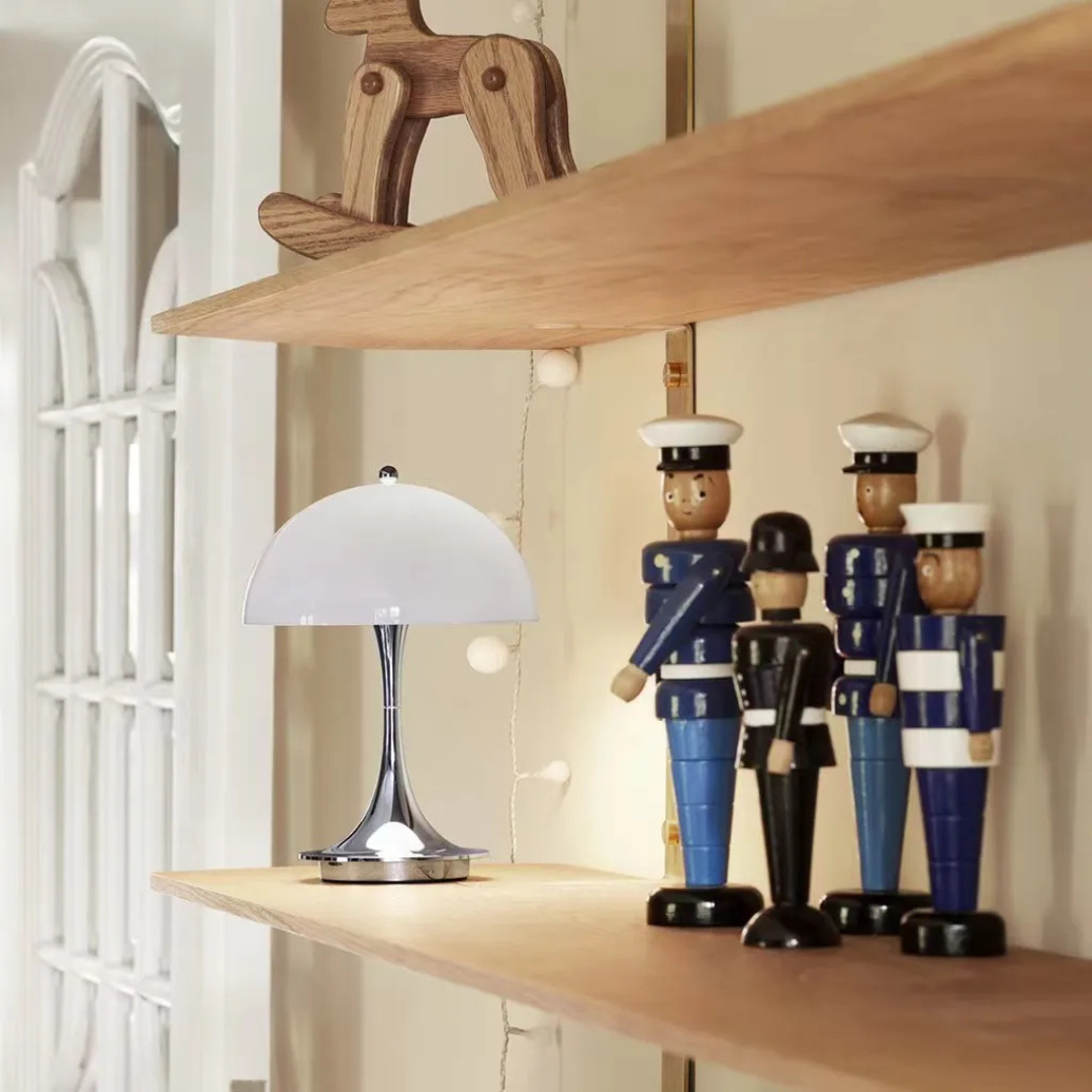 Nowoczesna LED-owa lampa stołowa w kształcie grzyba