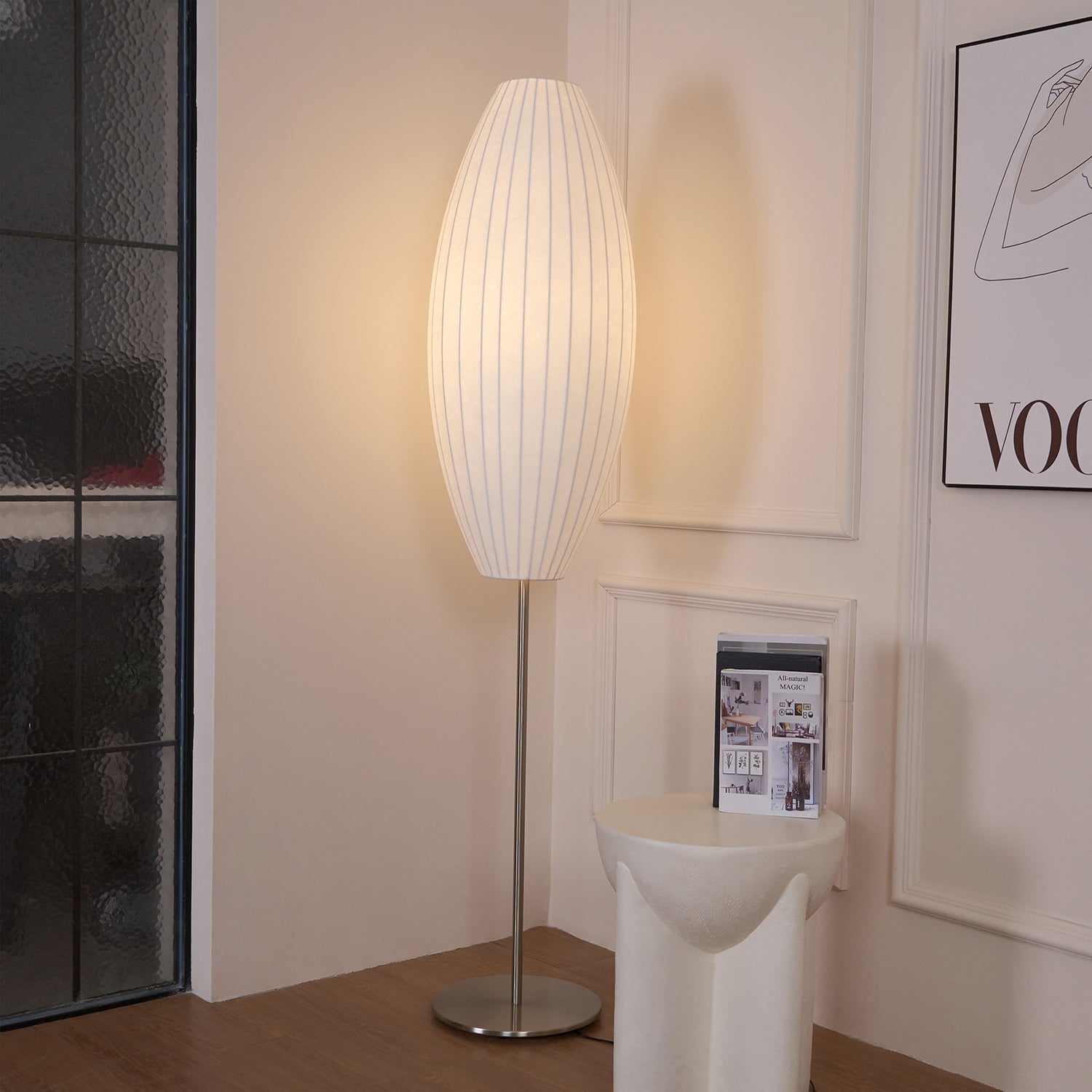 Lampa podłogowa LED z żebrowanym kloszem