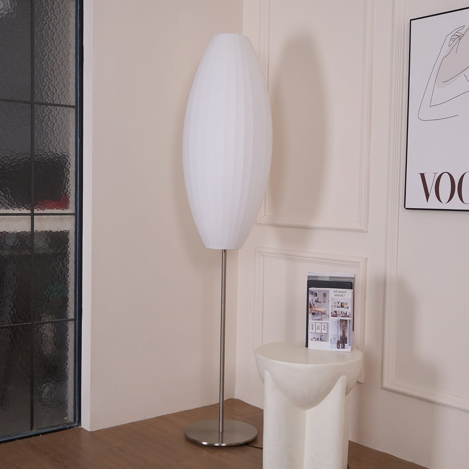 Lampa podłogowa LED z żebrowanym kloszem