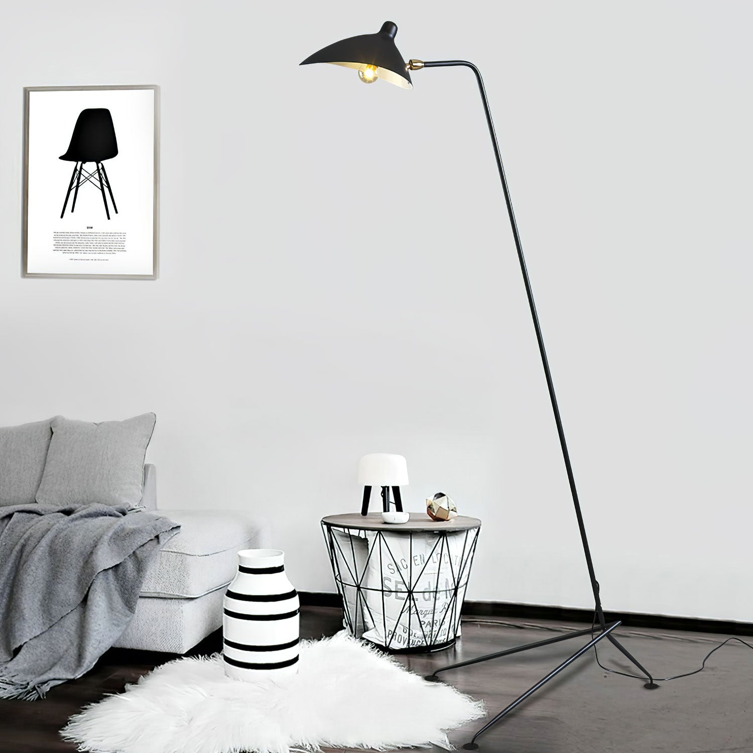 Minimalistyczna lampa stojąca inspirowana stylem vintage