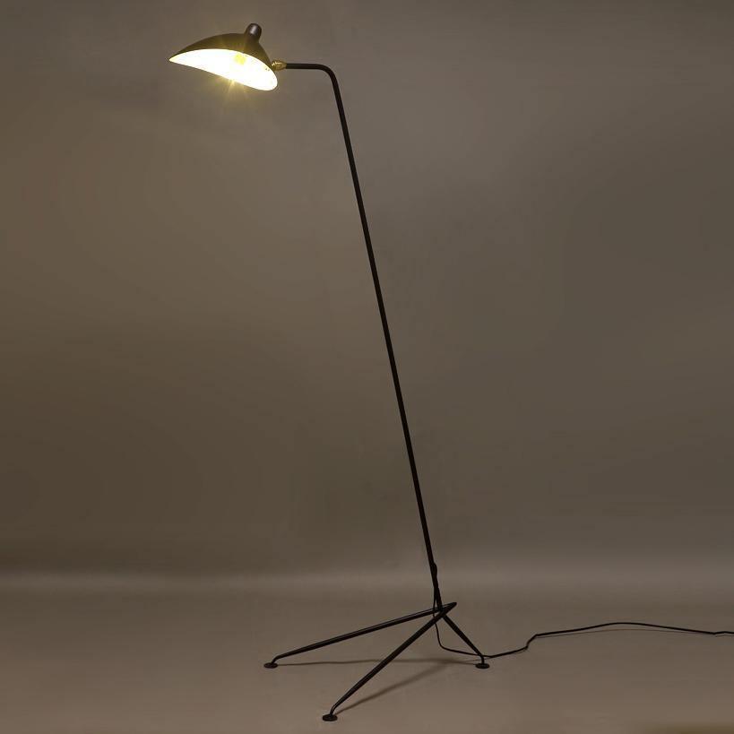 Minimalistyczna lampa stojąca inspirowana stylem vintage