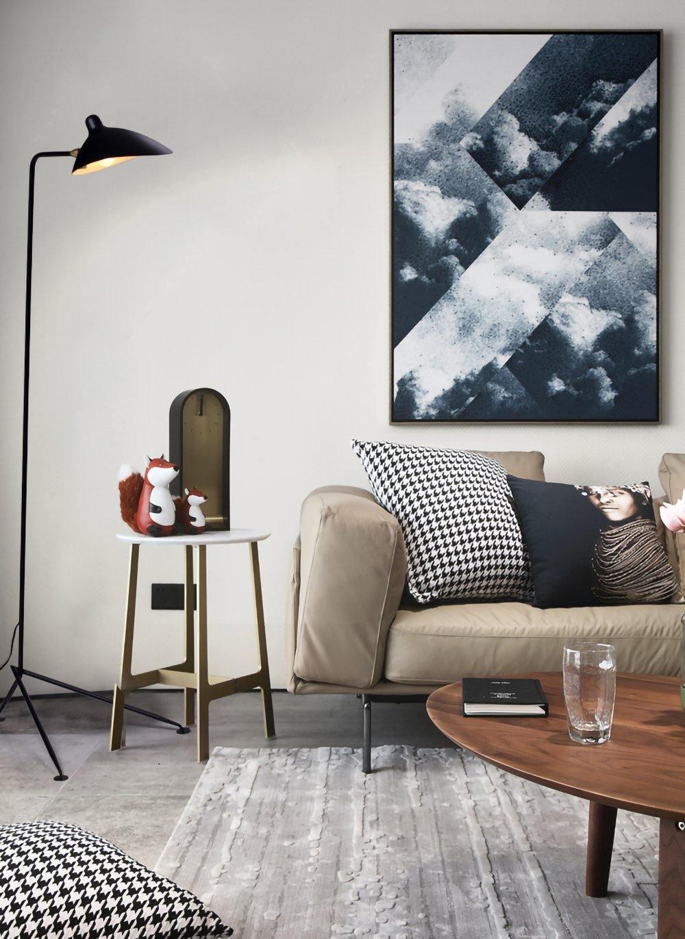 Minimalistyczna lampa stojąca inspirowana stylem vintage